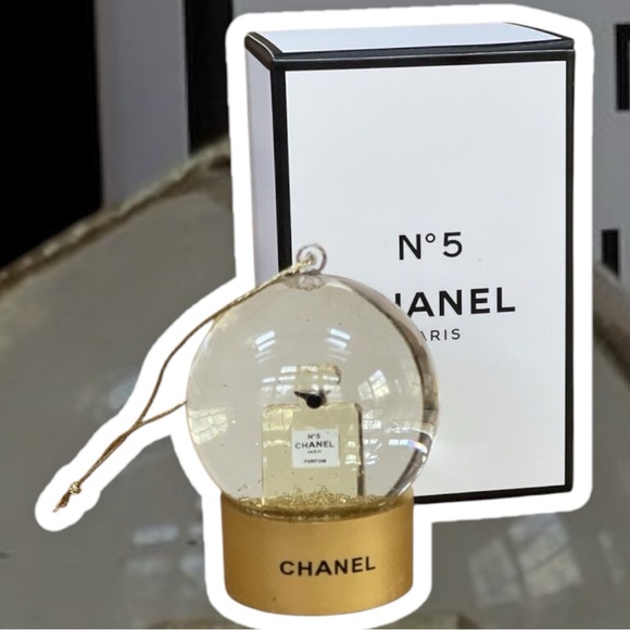NIB CHANEL Snow Globe Ornament - Picture 2 of 4